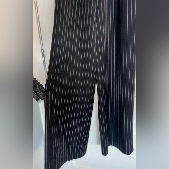 Lauren Ralph Lauren Black/White Pinstripe Wide Leg Jumpsuit Sleeveless V-Neck 2 - Picture 5 of 12